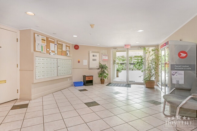 Photo - Spacious and well-maintained 2 bed, 2 bath condo available in the heart of East Newton! Unit 309