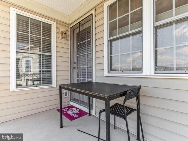 Photo - 25813 Mews Terrace