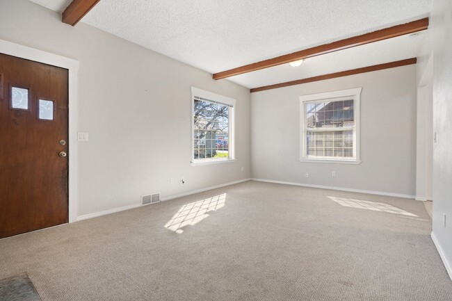 Photo - Tri-Level Home with Fenced Yard in West Bremerton
