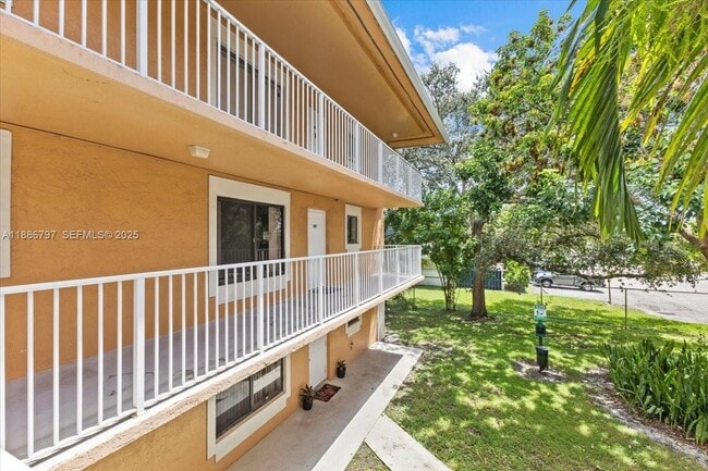 Photo - 6900 SW 39th St Unit 208J