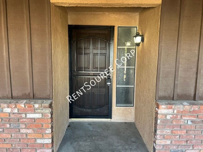 Photo - 928 Windy Pass