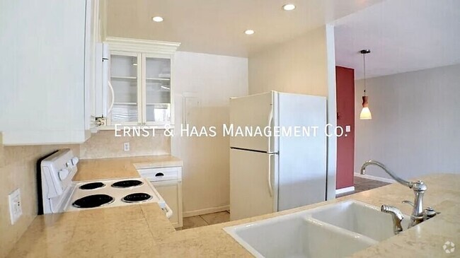 Building Photo - 1187 E 3rd St Unit 105 Rental