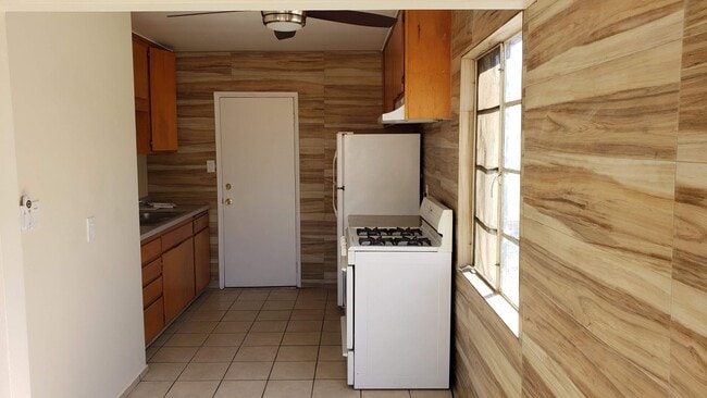 Photo - E Washington Ave Triplex Unit 1189 E Washington Ave