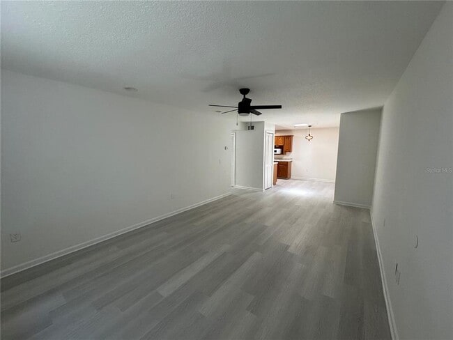 Photo - 2727 W Oak Ridge Rd Unit 3