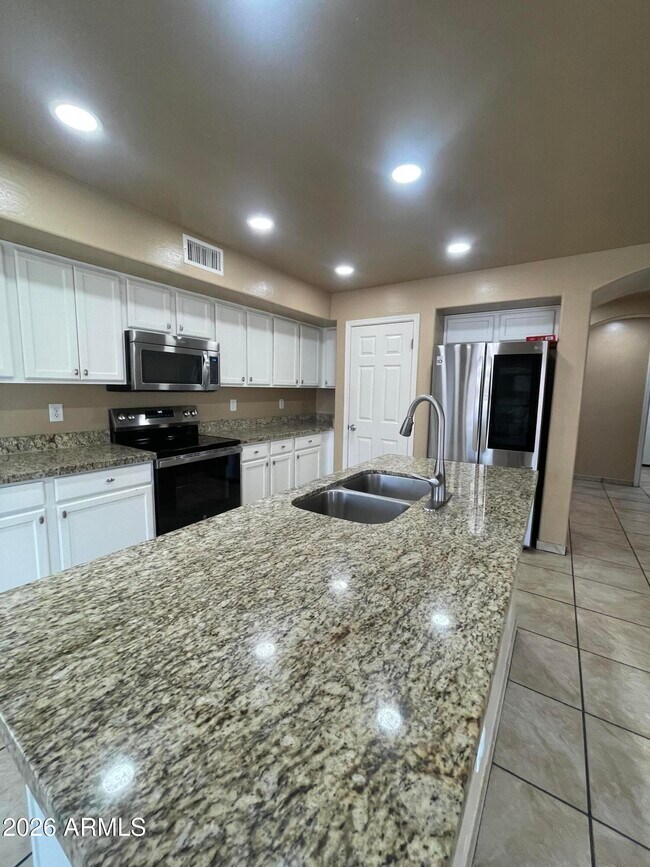 Photo - 1466 Holiday Dr