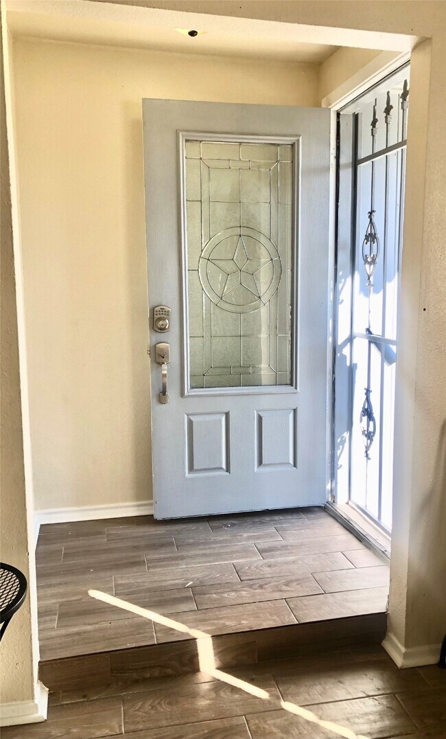 Photo - 6310 S Briar Bayou Dr