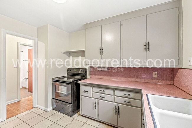 Photo - 4925 Crittenden Ave