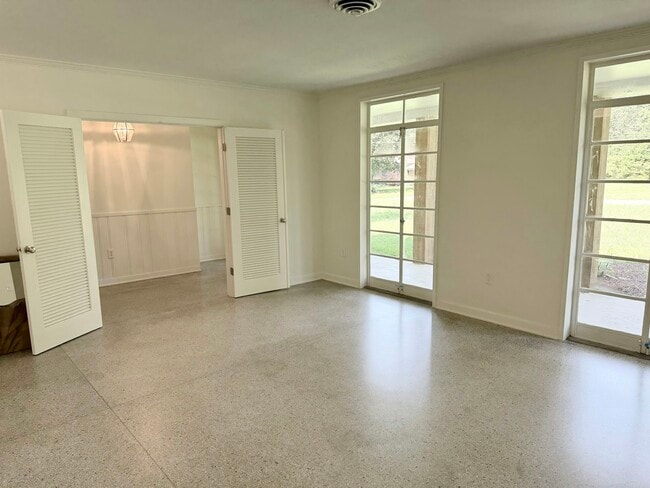 Photo - 1200 Carter Dr