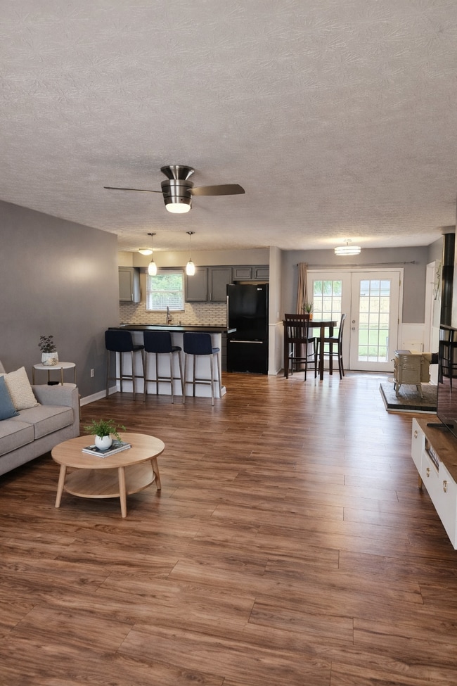 Photo - 939 Cambridge Dr