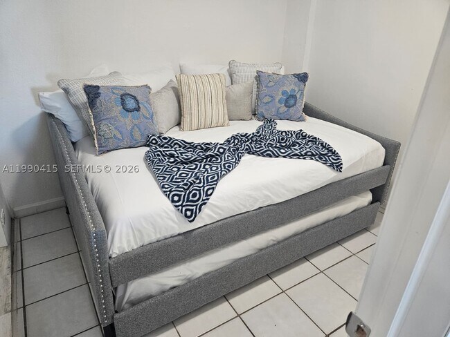 Photo - 7135 Collins Ave Unit 1821