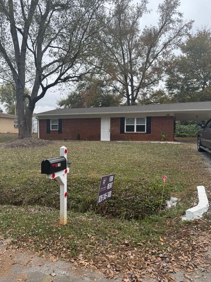 Photo - 150 Greenfield Dr