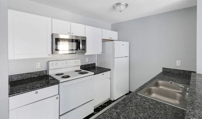 Photo - Country Creek Apartments