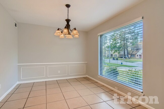 Photo - 7919 Annola Ln