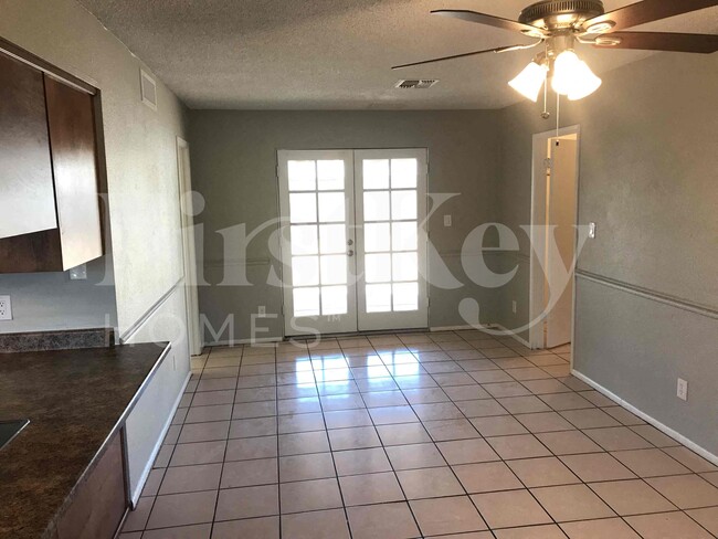 Photo - 7629 W Flower St