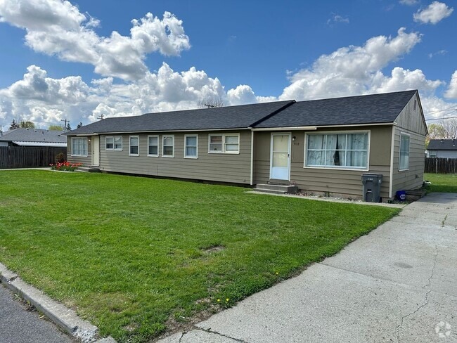 Building Photo - 910/914 S King St Duplex Unit 910 S King St Rental