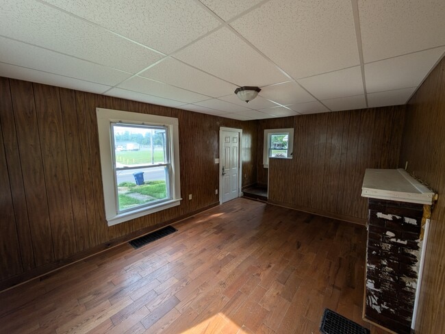 Building Photo - 3162 E 5th Ave Rental