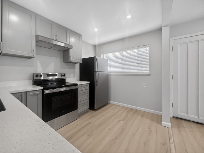 Photo - 409 W 18th St Unit 409 W 18th Street  B