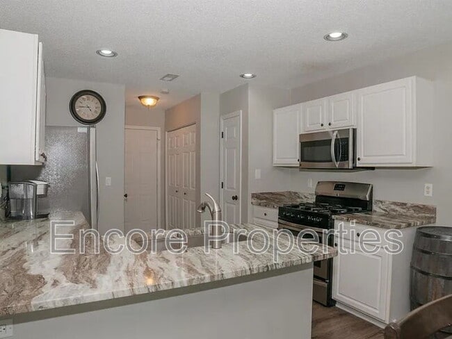 Photo - 221 Danesway Dr