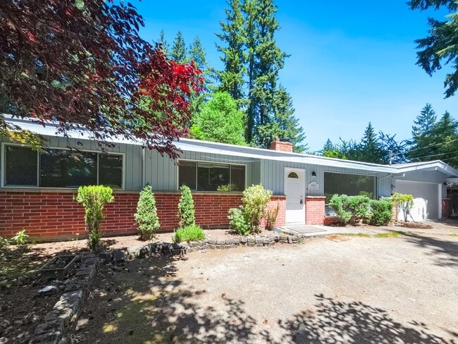 Photo - New Kitchen!! Beautiful family home w/extra room/close MS,Trader Joe's, and highway