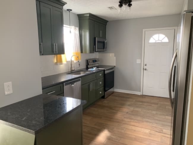 Photo - 3604 Normandy Pl N