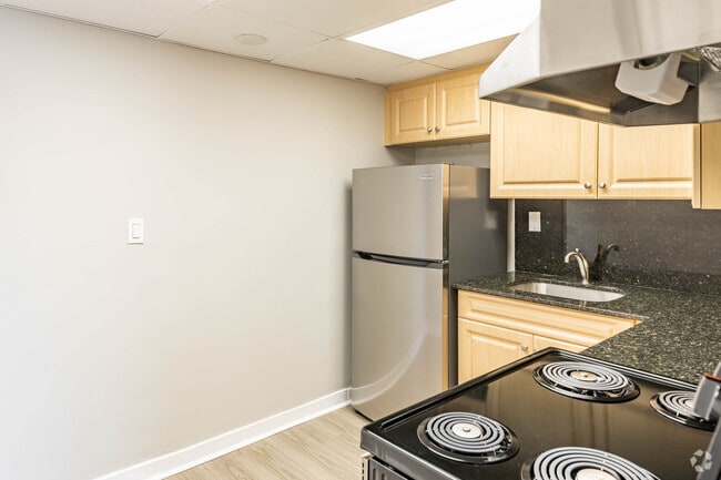 1 Br, 1 Ba