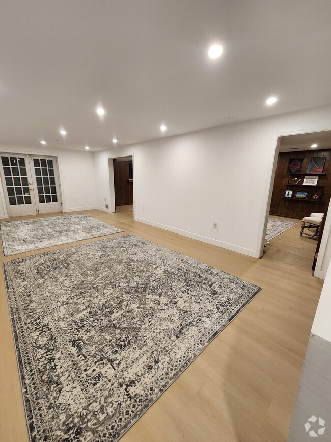 Building Photo - 18009 Ednor View Ter Unit 2 Rental