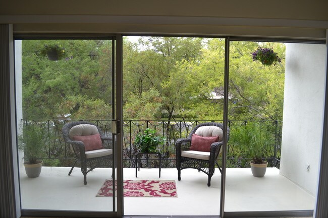 Oversized, Private, Covered Patio - The Continental Arcadia