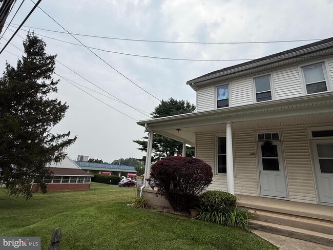 Building Photo - 427 Hockersville Rd Rental