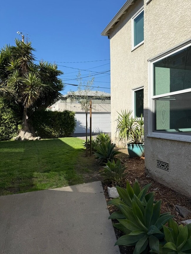 Photo - Toluca Lake Ave Unit 4131