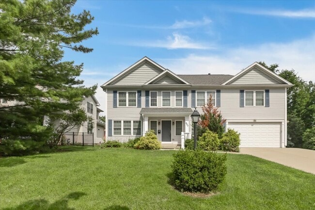 Building Photo - 927 S Charlotte St