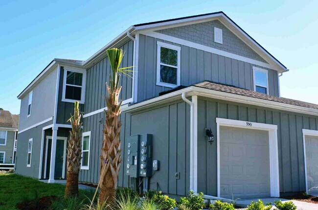 Photo - Stunning 3-Bedroom Townhome for Rent in Ba...