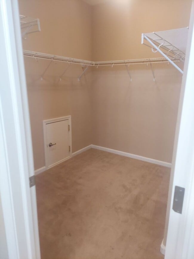 Photo - 580 Beckman Way