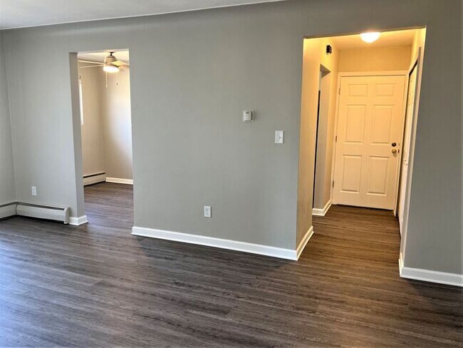 Photo - Luxury Living in the Heart of Downtown Uti...