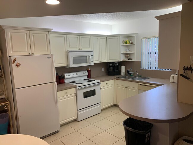 49 Uno Lago Dr