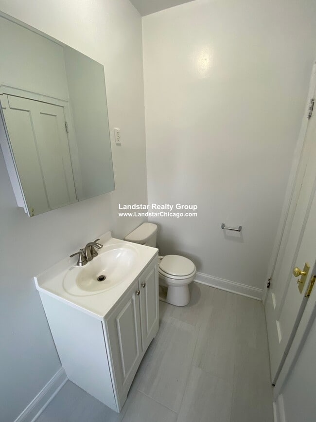 Photo - 734 Reba Pl Unit F3