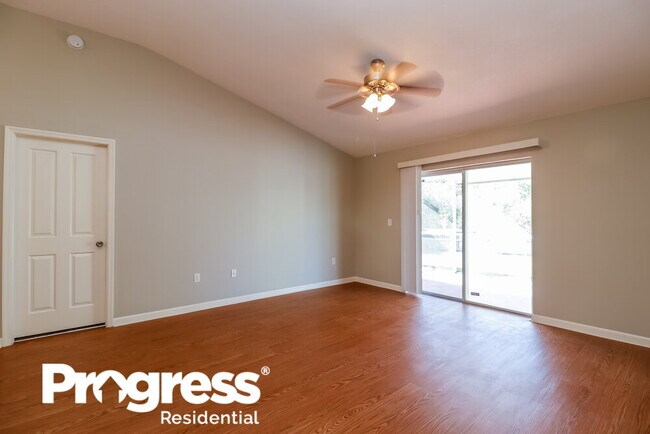 Photo - 25017 Hyde Park Blvd