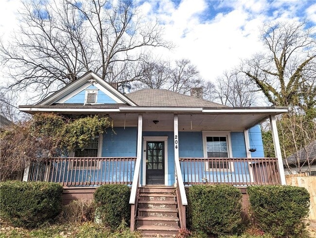 Photo - 204 Adair Ave SE House