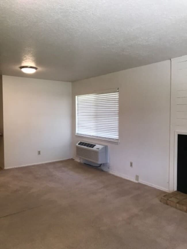 Photo - 767 Meadows Dr Unidad 1