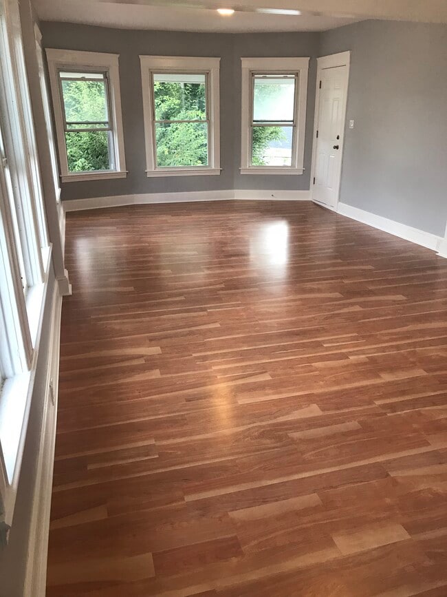 Photo - 107 Reservoir Ave Unidad 3rd Floor