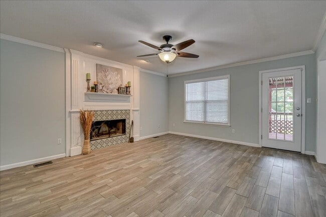 Photo - 787 Springbrook Cir