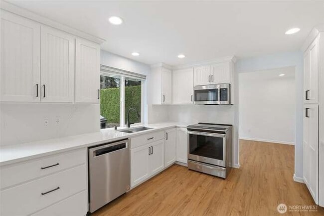 Photo - 5810 36th Ave E