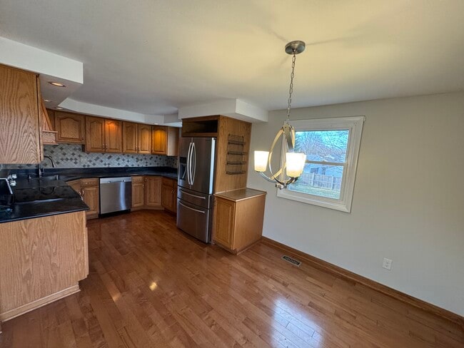 Photo - 4000 Marlton Cir