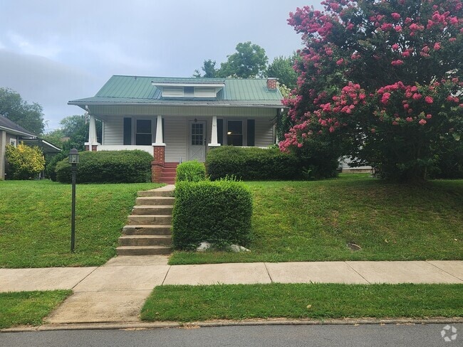 Building Photo - 907 E Holston Ave Rental