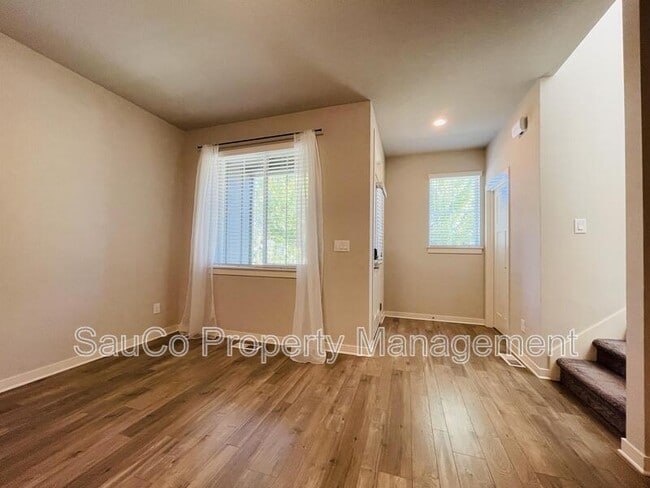 Photo - 6473 SE Genrosa St