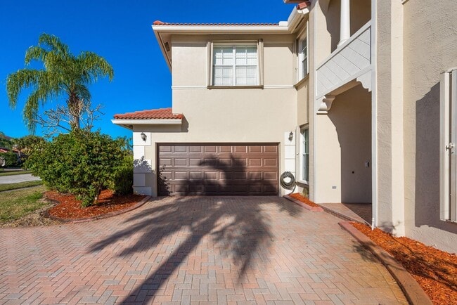 Photo - 102 Ibisca Terrace