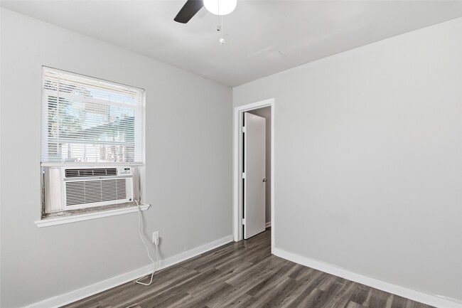 Building Photo - 6318 Laramie St