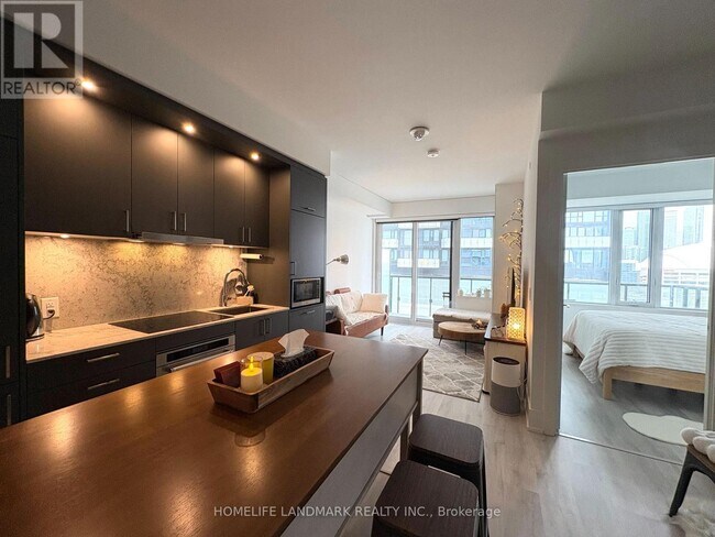 Photo - 480 Front St W Unité 912