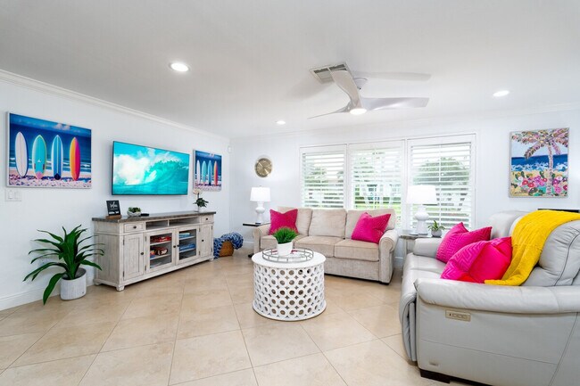 Photo - 149 Beachcomber St Unit SI ID1060574P