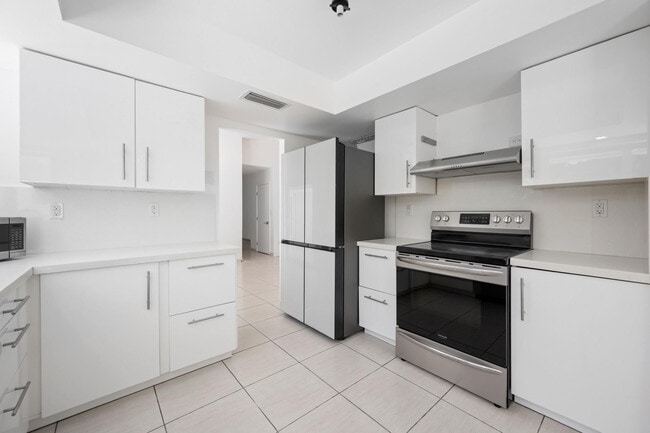 Photo - 9515 SW 118th Ct