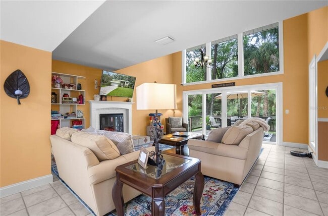 28 River Trail Dr